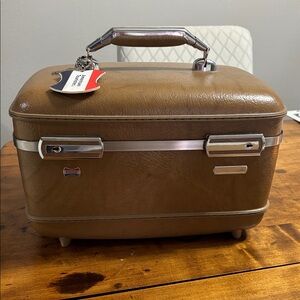 American Tourister Train Case W/ Key